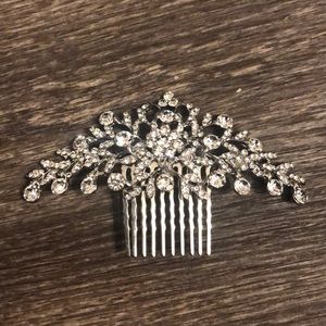 Mariell Glistening Comb Accessory